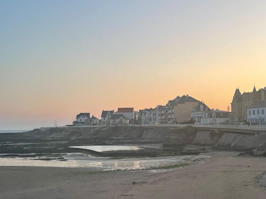 Studio En Residence La Baie De L Adon Saint-Gilles-Croix-de-Vie Exteriör bild
